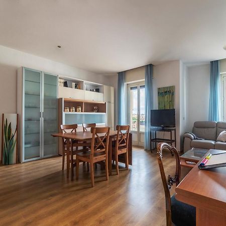 Sunny Apartment Piramide Rome Bagian luar foto