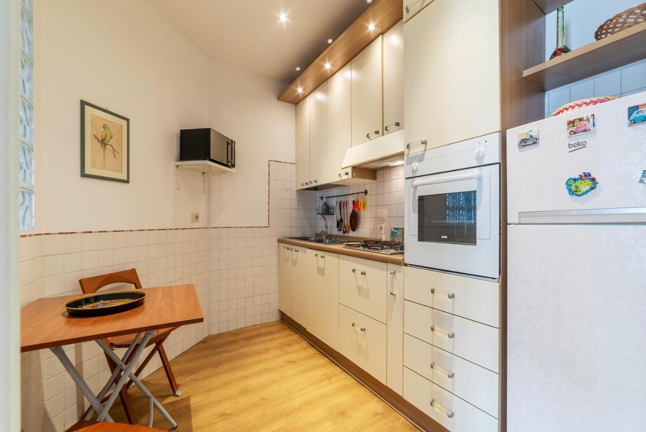 Sunny Apartment Piramide Rome Bagian luar foto
