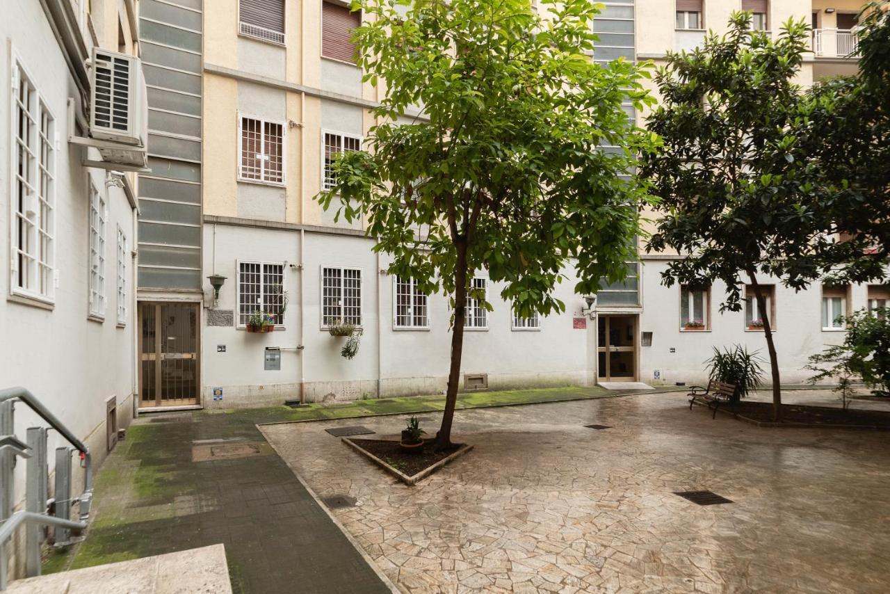 Sunny Apartment Piramide Rome Bagian luar foto