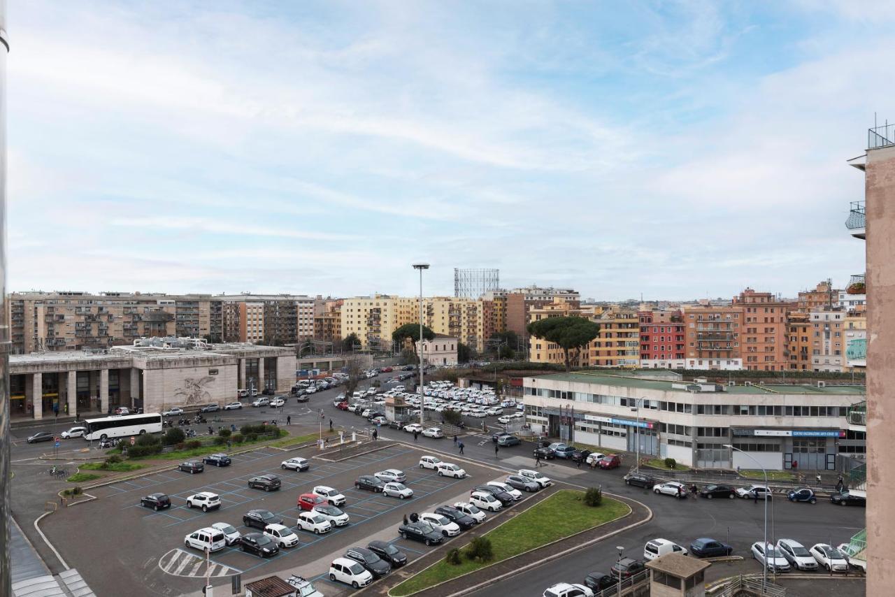 Sunny Apartment Piramide Rome Bagian luar foto