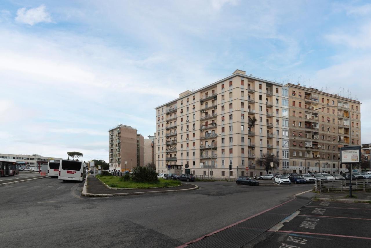 Sunny Apartment Piramide Rome Bagian luar foto